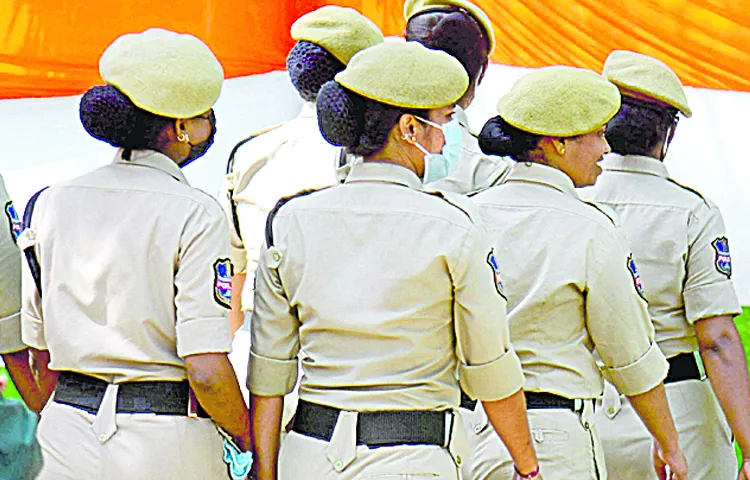 Police department is plagued by shortage of female police officers