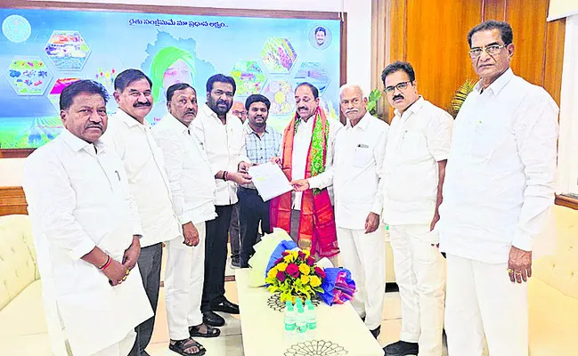 సొసైటీ పాలకవర్గాల గడువు పెంపు 