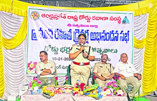 పెండింగ్‌ కేసుల దర్యాప్తు వేగవంతం చేయండి 