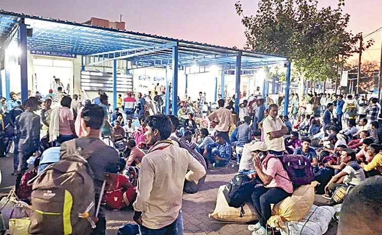 Secunderabad Station is Chaos: Telangana