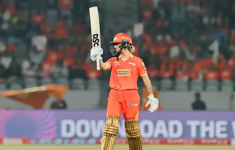 Captain Ashley Gardner leads Gujarat Giants to victory