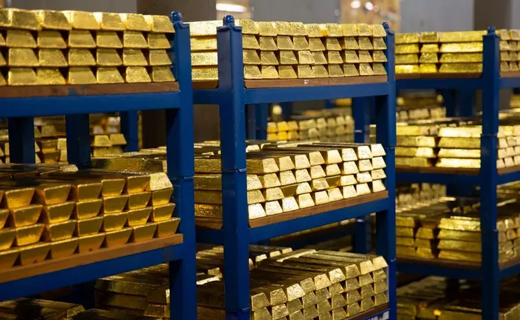 Top 10 countries with the highest gold reserves in the world as of 2024