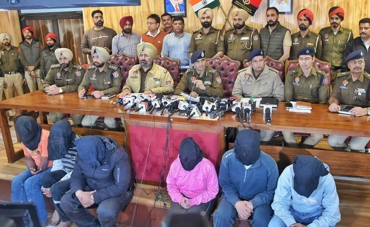 AAP Leader Girl Friend and Six Others Arrested