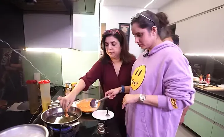 Former Tennis Player Sania Mirza at Bollywood actress Farah Khan Home