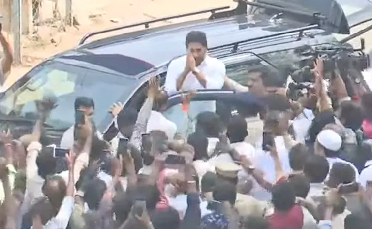 YS Jagan Mulakat Vallabhaneni Vamsi in Vijayawada Jail Live Updates