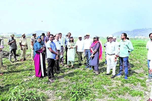 పూడికతీత పనులు వేగవంతం చేయండి