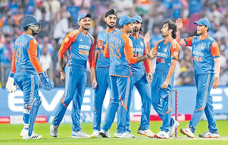 Indias fifth T20 match against England today