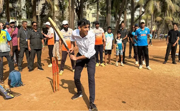 Britain Former Prime Minister Played Cricket In Mumbai