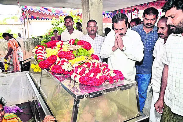 మితిమీరుతున్న టీడీపీ దౌర్జన్యాలు 