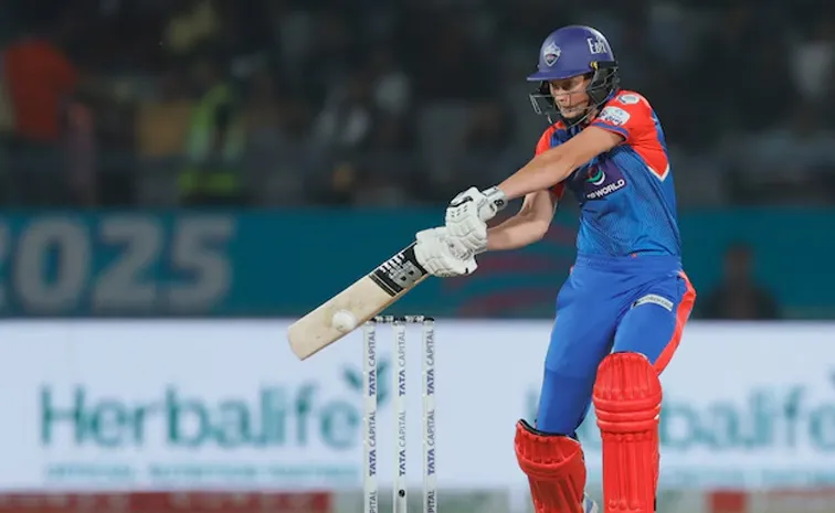 WPL 2025: Annabel All Round Show Delhi Capitals Beat UP Warriorz