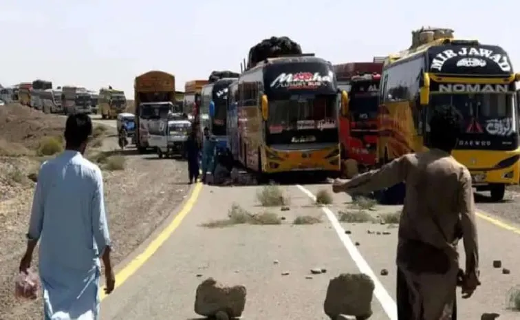 Gunmen kill seven bus passengers in southwest Pakistan