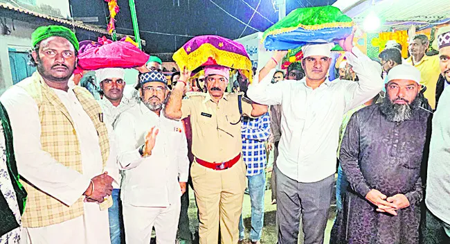 ఘనంగా సందల్‌ ఊరేగింపు 