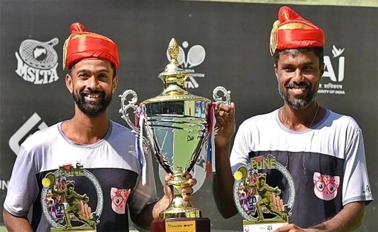 Maha Open 2025 Tennis: Jeevan Nedunchezhiyan, Vijay Sundar Prashanth Pair Won Doubles Title