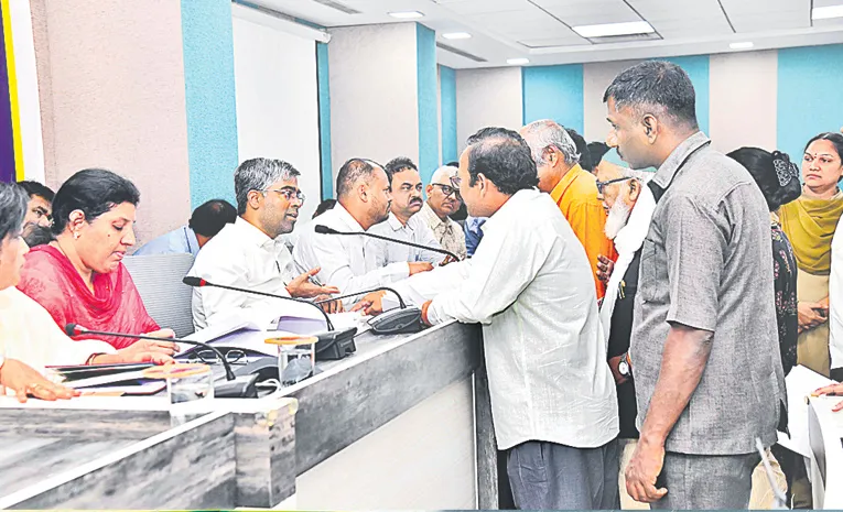 GHMC directs immediate issuance of senior citizen ID cards