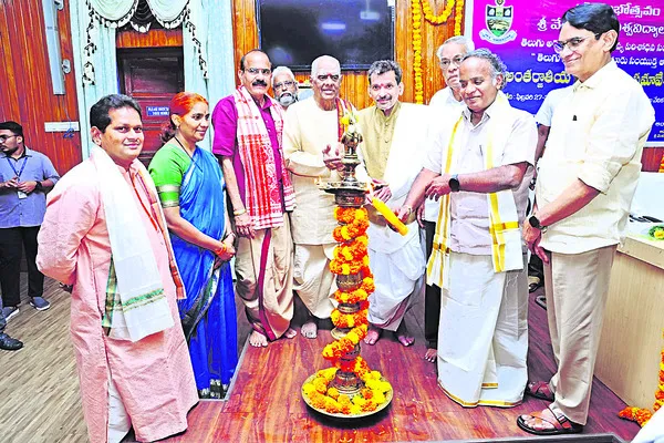 తెలుగు భాషాభ్యున్నతికి సమష్టి కృషి