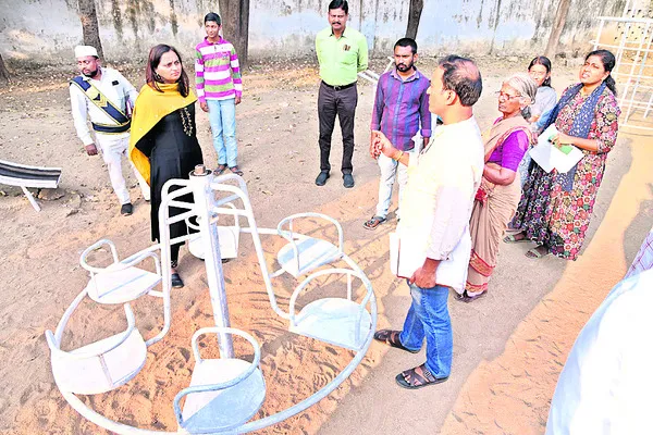 పార్కుల్లో దోమల నివారణకు ఫాగింగ్‌ చేపట్టండి