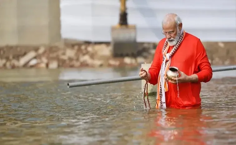 PM Modi to Visit Mahakumbh on February 5 Holy dip at Sangam