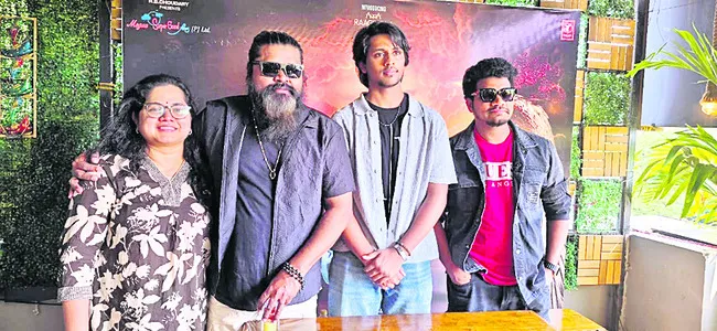 ఊహకందని కథతో ‘తల’