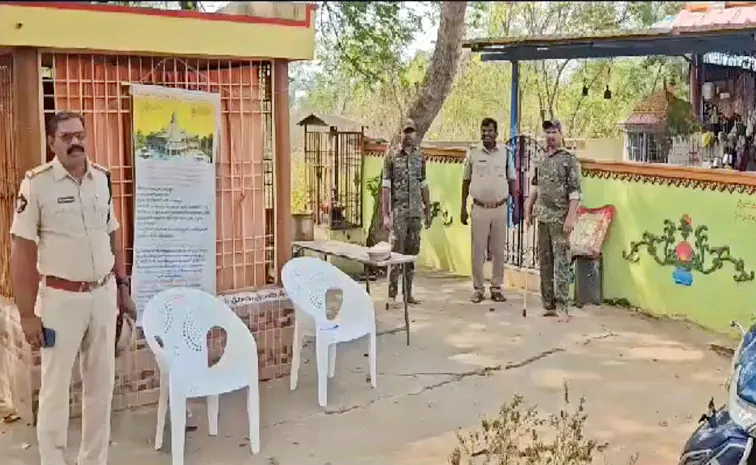 Tdp Leaders Creating Obstacles For Installation Of Idol In Anaparthi Temple