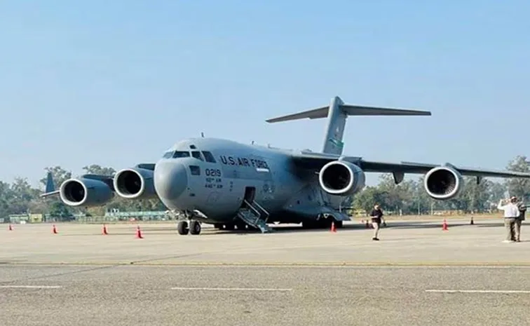 Us Likely Spent Over 1 Million To Deport 104 Indian Migrants On Militarys C 17 Flight