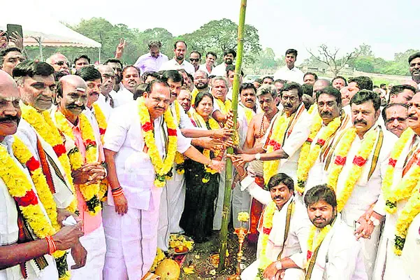 అన్నాడీఎంకే జోనల్‌ మహానాడుకు పందకాల పూజ 