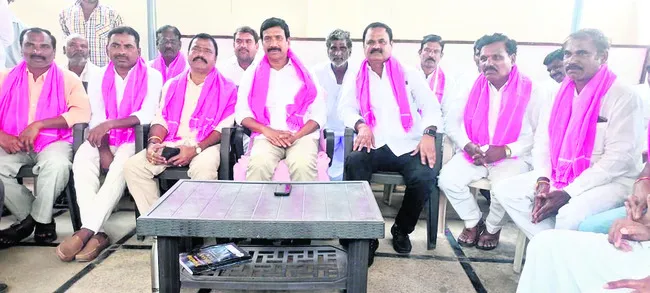 రేపు కేటీఆర్‌ ఆధ్వర్యంలో నిరసన దీక్ష