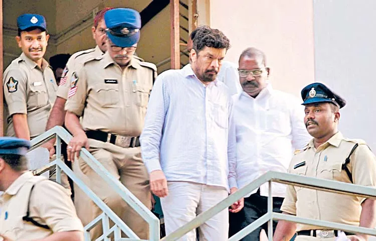 Posani Krishna Murali remanded for 14 days