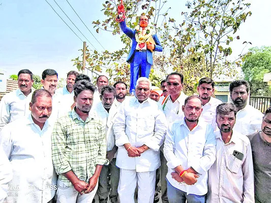 అంబేడ్కర్‌ను    అవమానించడం సరికాదు