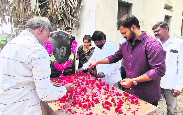 ఒకరి ప్రేమ.. మరొకరి అహం..