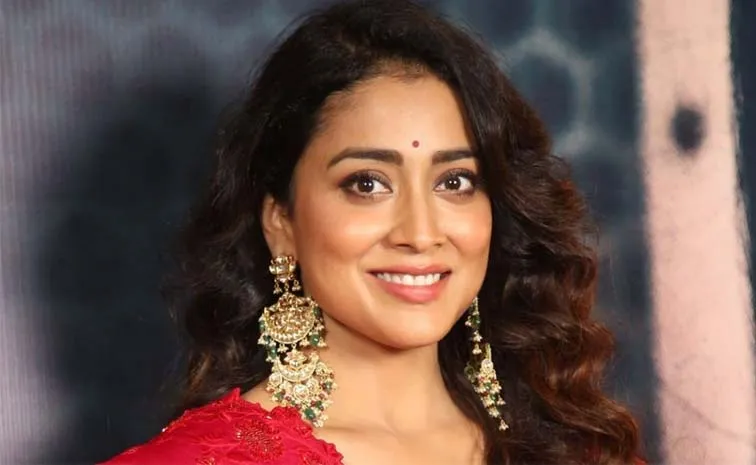 Shriya Saran: Her Secrets To A Healthy Balanced Diet