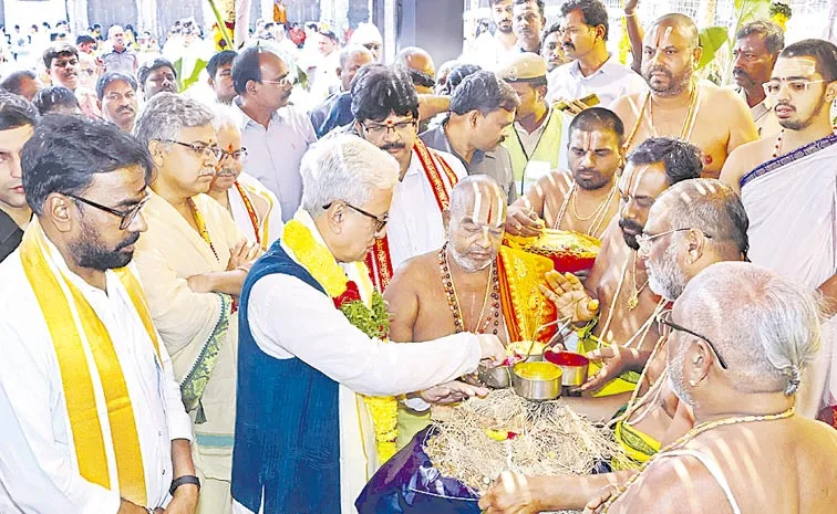 Governor Jishnu Dev Verma Participated in Yadagirigutta Lakshmi Narasimha Swamy Brahmotsavam