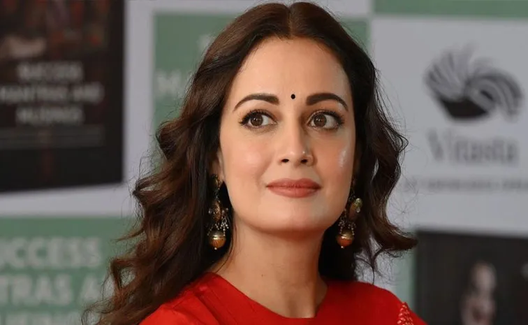 Actress Dia Mirza Recalls About Her Early Days Struggles