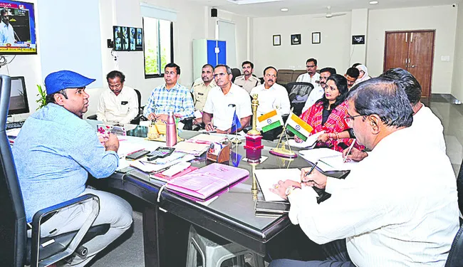 విపత్తులను సమర్థంగా ఎదుర్కోవాలి