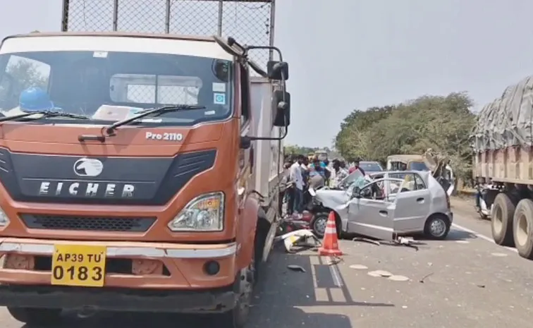 3 died in Road Accident Tadepalli Gudem High Way West Godavari