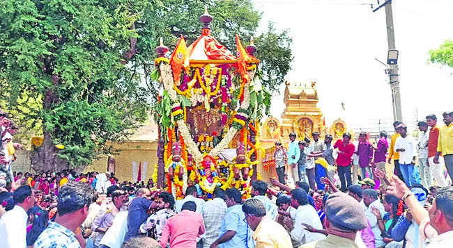 కదిలింది.. కణివె నృసింహుడి బ్రహ్మరథం 