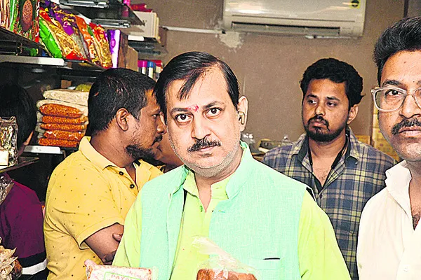 మోసపోయారా? మేం పోరాడతాం