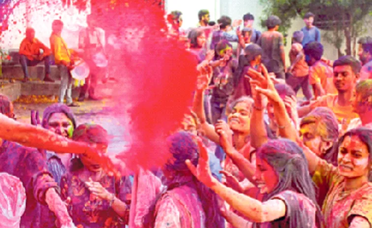 Holi 2025 Celebrations in Maharashtra