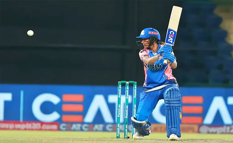 WPL 2025 Final: Harmanpreet Kaurs heroics help Mumbai set 150 target