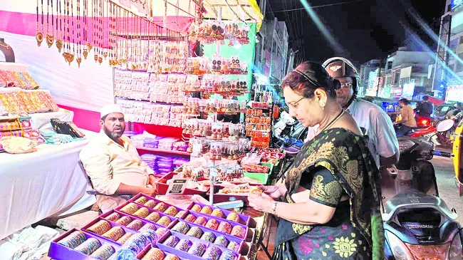 ఆకట్టుకుంటున్న వైరెటీలు
