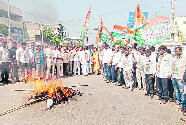 దళితులంటే బీఆర్‌ఎస్‌ నేతలకు చిన్నచూపు