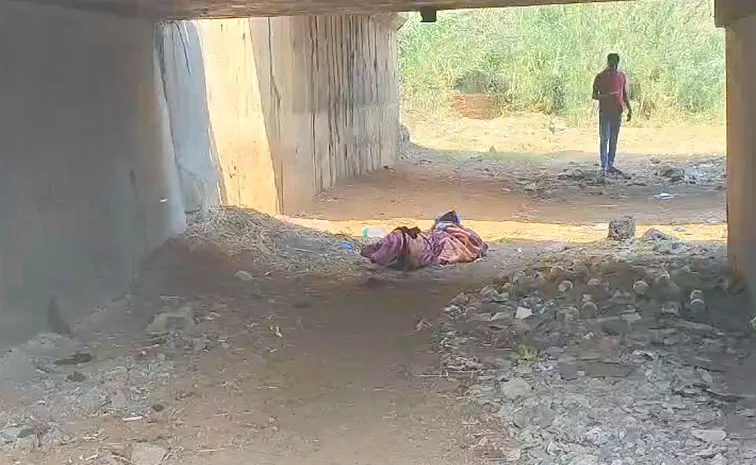 Unknown Persons Ends Woman Life In Shocking Condition In Anakapalli