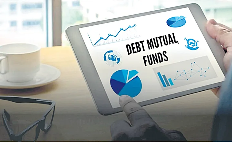 In February 2025 debt mutual funds significant outflows with investors pulling out Rs 6526 cr