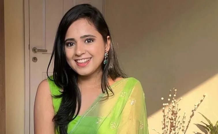 IIT IIM Alumna Quit High-Paying Job To Launch Saree Brand