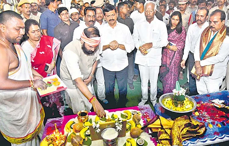 Minister Uttam Kumar Reddy says We will protect standing crops