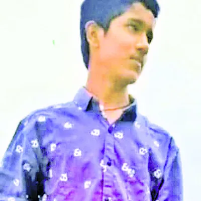 గుండెపోటుతో టెన్త్ విద్యార్థి మృతి