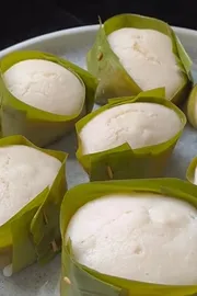 Woman Shares Banana Leaf Idli Chutney Recipe, Netizens Impressed10