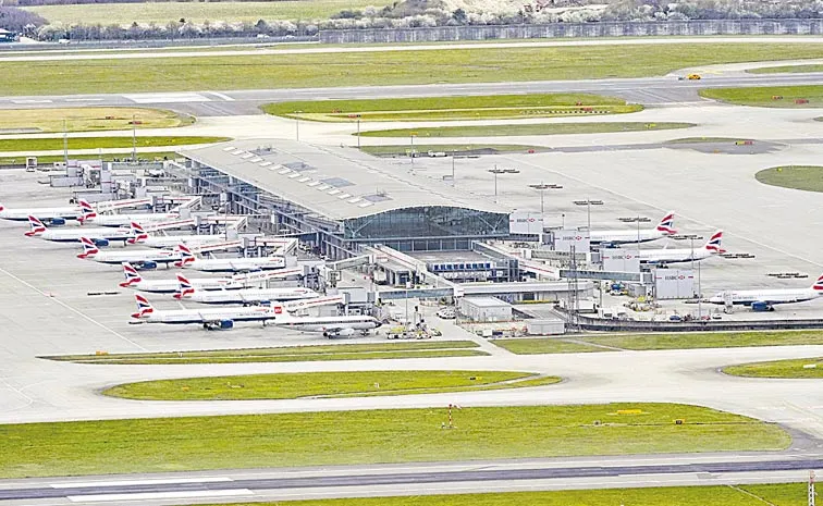 London Heathrow Airport closed