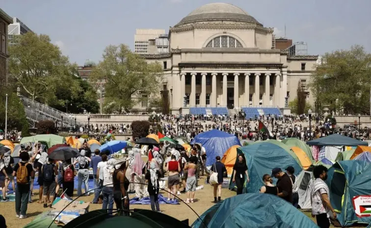 Under Threat from Donald Trump Columbia University Agrees to Policy Changes