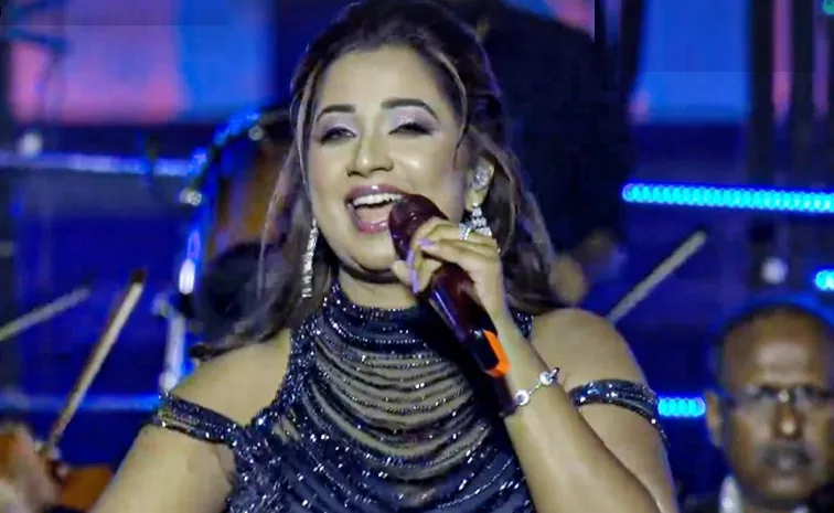 IPL 2025 Opening Ceremony: Shreya Ghoshal Sings Sooseki Song from Pushpa 2