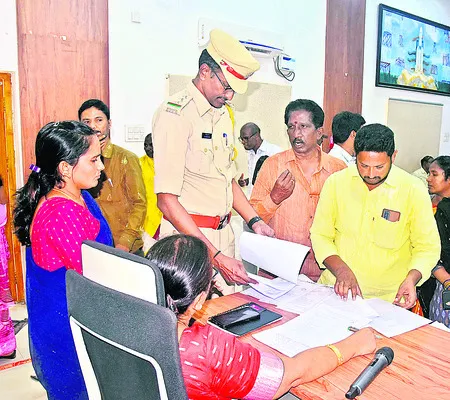 నా మద్యం షాపును హ్యాండోవర్ చేసుకోండి